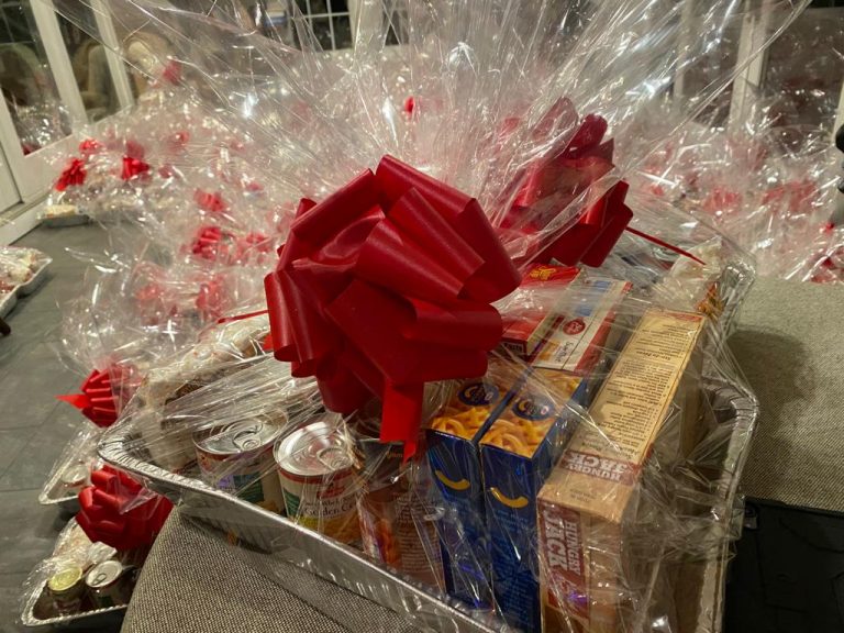 A typical Thanksgiving basket